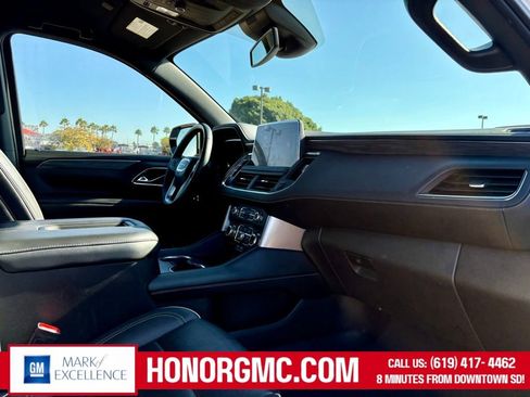 Used 2024 GMC Yukon XL SLT image 23