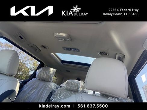 New 2026 Kia Carnival SX FWD image 17