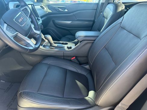 Used 2018 GMC Acadia SLT image 11