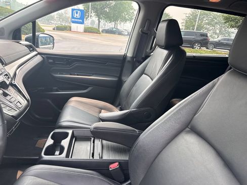 Used 2023 Honda Odyssey Touring image 14