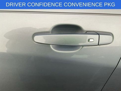 Used 2023 Chevrolet Equinox LT image 19