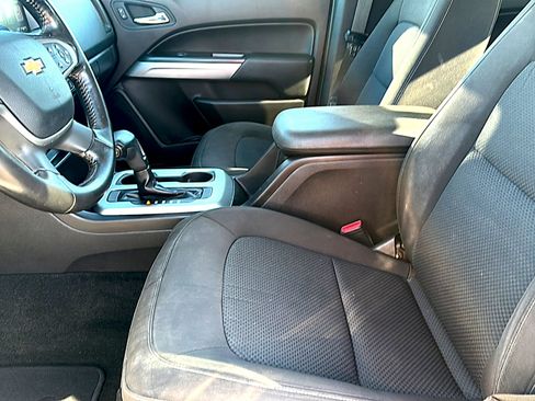 Used 2016 Chevrolet Colorado LT w/ LT Convenience Package RWD image 13