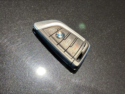 Used 2022 BMW Z4 sDrive30i w/ M Sport Package RWD image 32