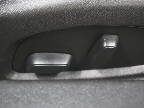 Used 2016 Chevrolet Camaro LT RWD image 15