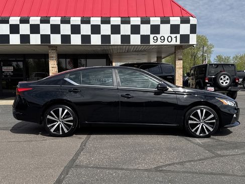 Used 2019 Nissan Altima 2.5 SR w/ SR Premium Package AWD/4WD image 8
