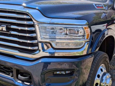 Used 2022 RAM 3500 Limited AWD/4WD image 4