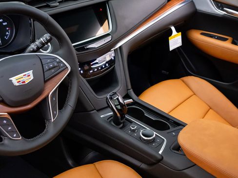 New 2026 Cadillac XT5 Premium Luxury w/ Driver Assist Package AWD/4WD image 12