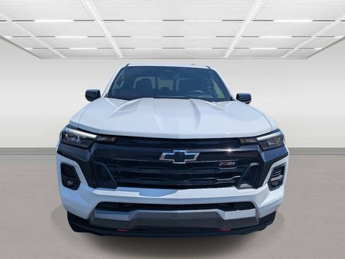 Used 2025 Chevrolet Colorado Z71 w/ Z71 Convenience Package 2 image 8