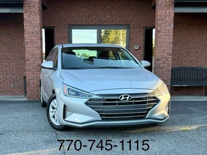 Used 2019 Hyundai Elantra SE w/ Winter Weather Package