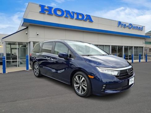 Used 2023 Honda Odyssey Touring image 3
