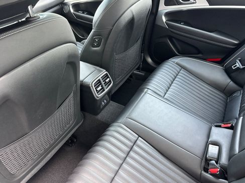 Used 2026 Genesis G70 2.5T Prestige image 13