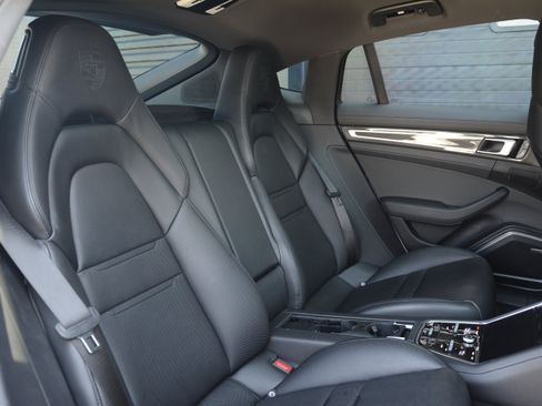 Certified 2023 Porsche Panamera Platinum Edition RWD image 35