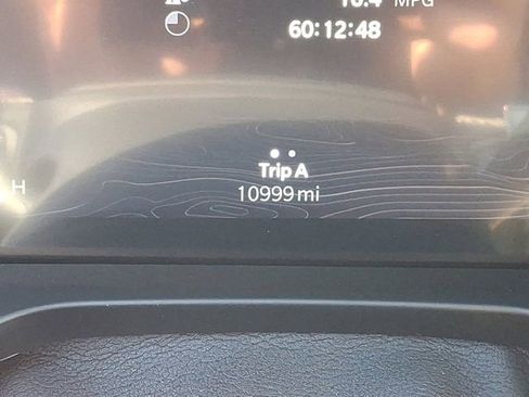 Used 2024 Jeep Grand Cherokee Limited image 22