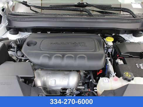 Used 2023 Jeep Cherokee Altitude Lux w/ Lux Elite Package image 35