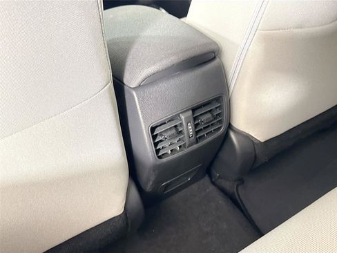 Used 2024 Toyota Corolla Cross LE FWD image 35