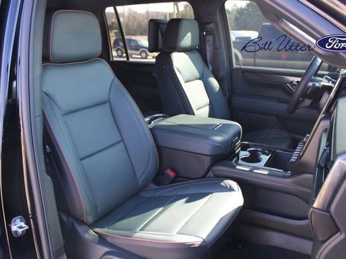 Used 2025 GMC Yukon XL AT4 w/ AT4 Premium Plus Package image 11