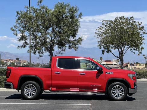 Used 2019 GMC Sierra 1500 SLT w/ SLT Premium Plus Package AWD/4WD image 3