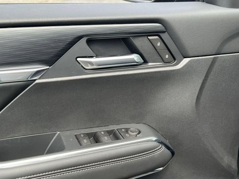 New 2025 GMC Acadia Elevation image 11