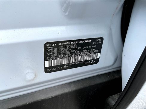 Used 2024 Mitsubishi Outlander SE Black Edition AWD/4WD image 19