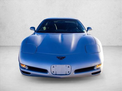 Used 2002 Chevrolet Corvette Coupe w/ Preferred Equipment Group2 image 2
