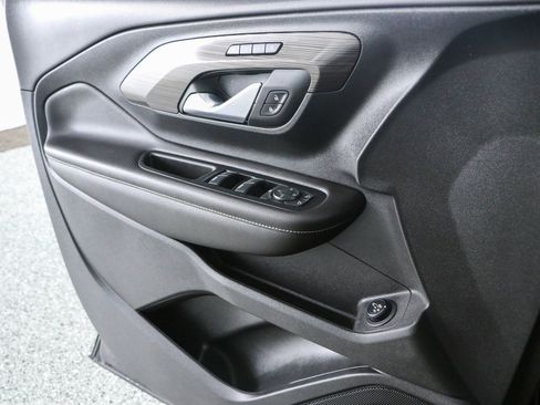 Used 2022 GMC Terrain SLT w/ LPO, Floor Liner Package AWD/4WD image 21