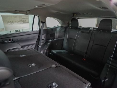 New 2026 Toyota Highlander XLE AWD/4WD image 15