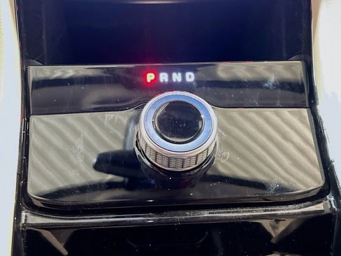 Used 2021 Jeep Grand Cherokee L Limited RWD image 13