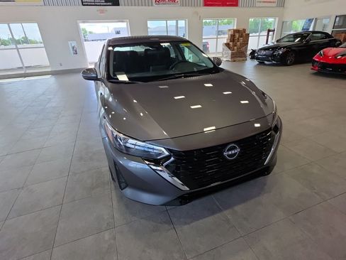 Used 2025 Nissan Sentra SV FWD image 4