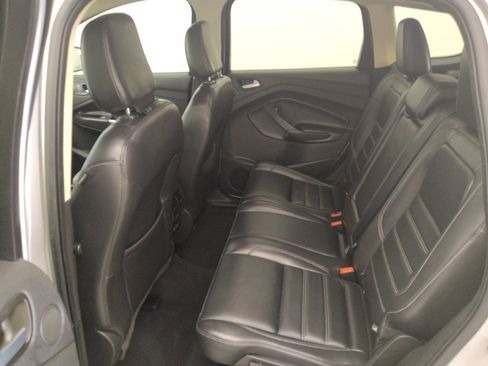 Used 2019 Ford Escape Titanium FWD image 18