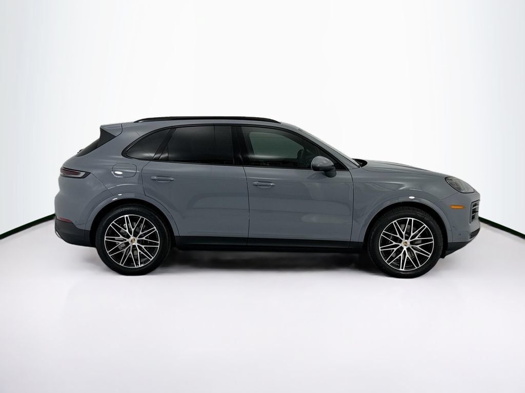 Used 2026 Porsche Cayenne AWD/4WD image 8