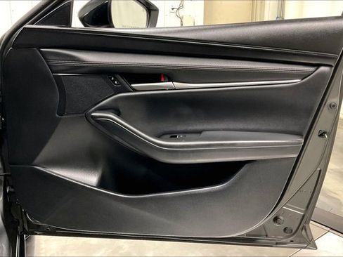 Used 2024 MAZDA MAZDA3 s image 24