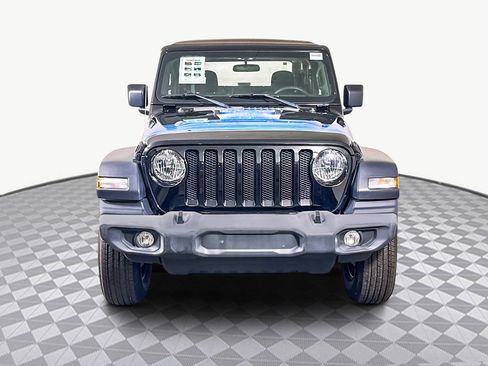 Used 2019 Jeep Wrangler Sport image 2