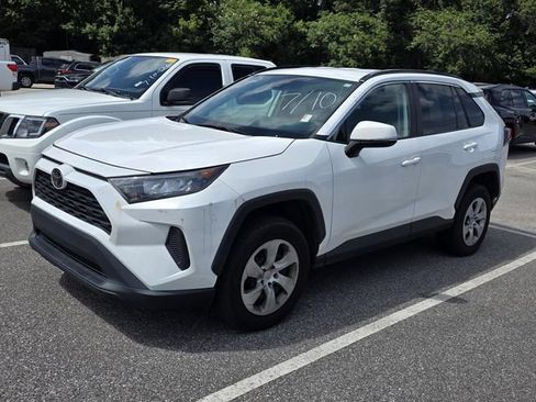 Used 2021 Toyota RAV4 LE AWD/4WD image 14