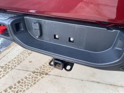 Certified 2022 Jeep Gladiator Rubicon w/ Cold Weather Group image 15