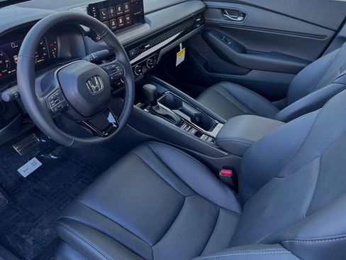 Used 2025 Honda Accord Sport image 9