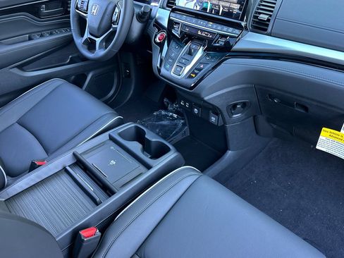 New 2026 Honda Odyssey Touring image 19