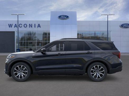 New 2026 Ford Explorer ST-Line image 3