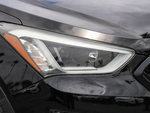 Used 2013 Hyundai Santa Fe Sport 2.0T AWD/4WD image 4