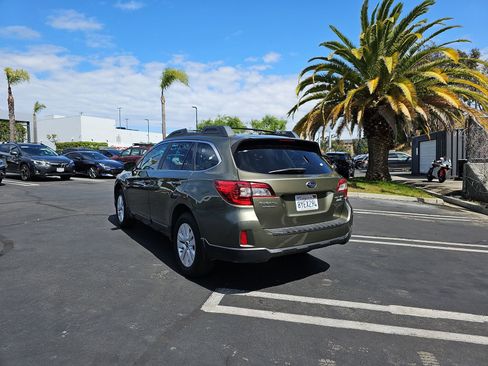 Used 2015 Subaru Outback 2.5i Premium AWD/4WD image 5