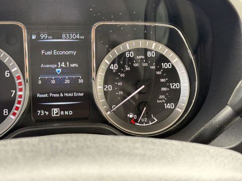 Used 2018 Nissan Titan SL w/ Chrome Package image 18