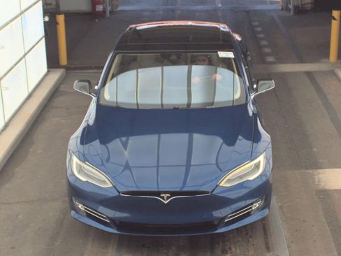 Used 2016 Tesla Model S P90D image 2