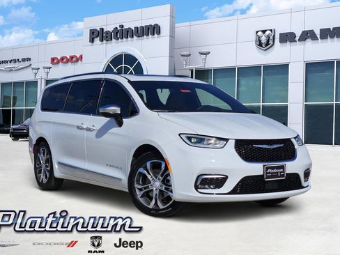 New 2026 Chrysler Pacifica Pinnacle image 1