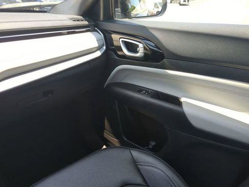 Certified 2025 Jeep Compass Limited AWD/4WD image 19