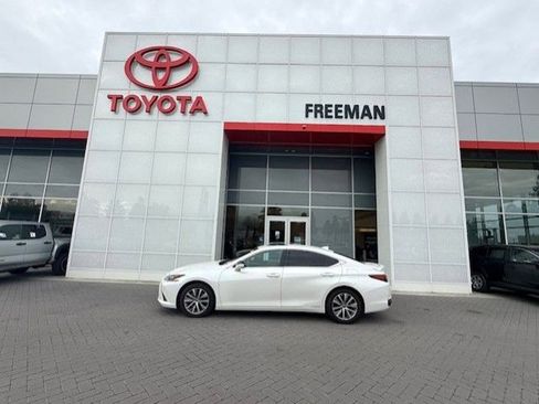 Used 2021 Lexus ES 300h image 1