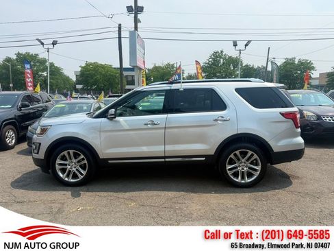 Used 2017 Ford Explorer Limited w/ Equipment Group 301A AWD/4WD image 4