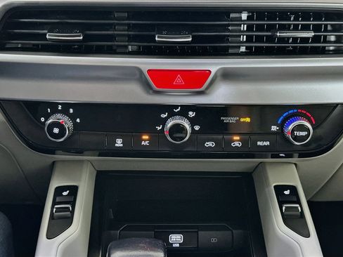 Used 2020 Kia Telluride S FWD image 24
