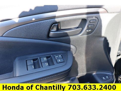 Certified 2024 Honda Passport EX-L image 25