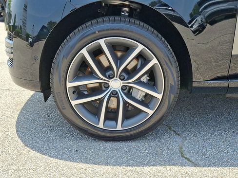 New 2025 Land Rover Range Rover SE image 16