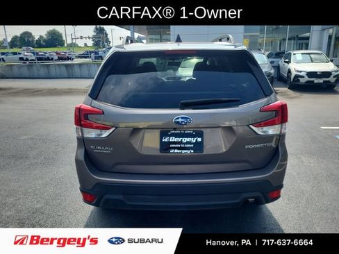 Used 2024 Subaru Forester Premium AWD/4WD image 3