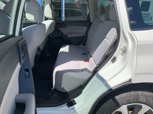 Used 2018 Subaru Forester 2.5i Premium AWD/4WD image 12